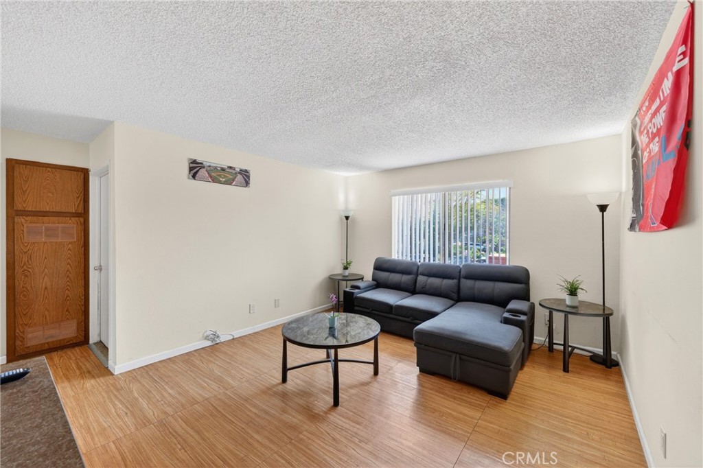 5905 Rosemead Blvd 21