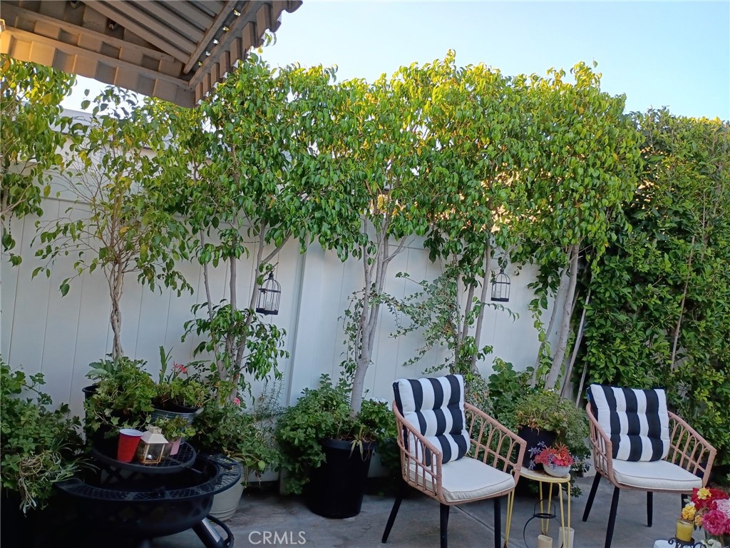 11730 Whittier Boulevard 30