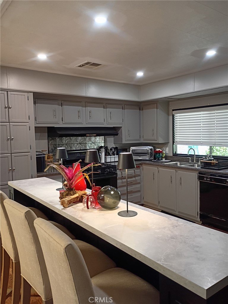 11730 Whittier Boulevard 30