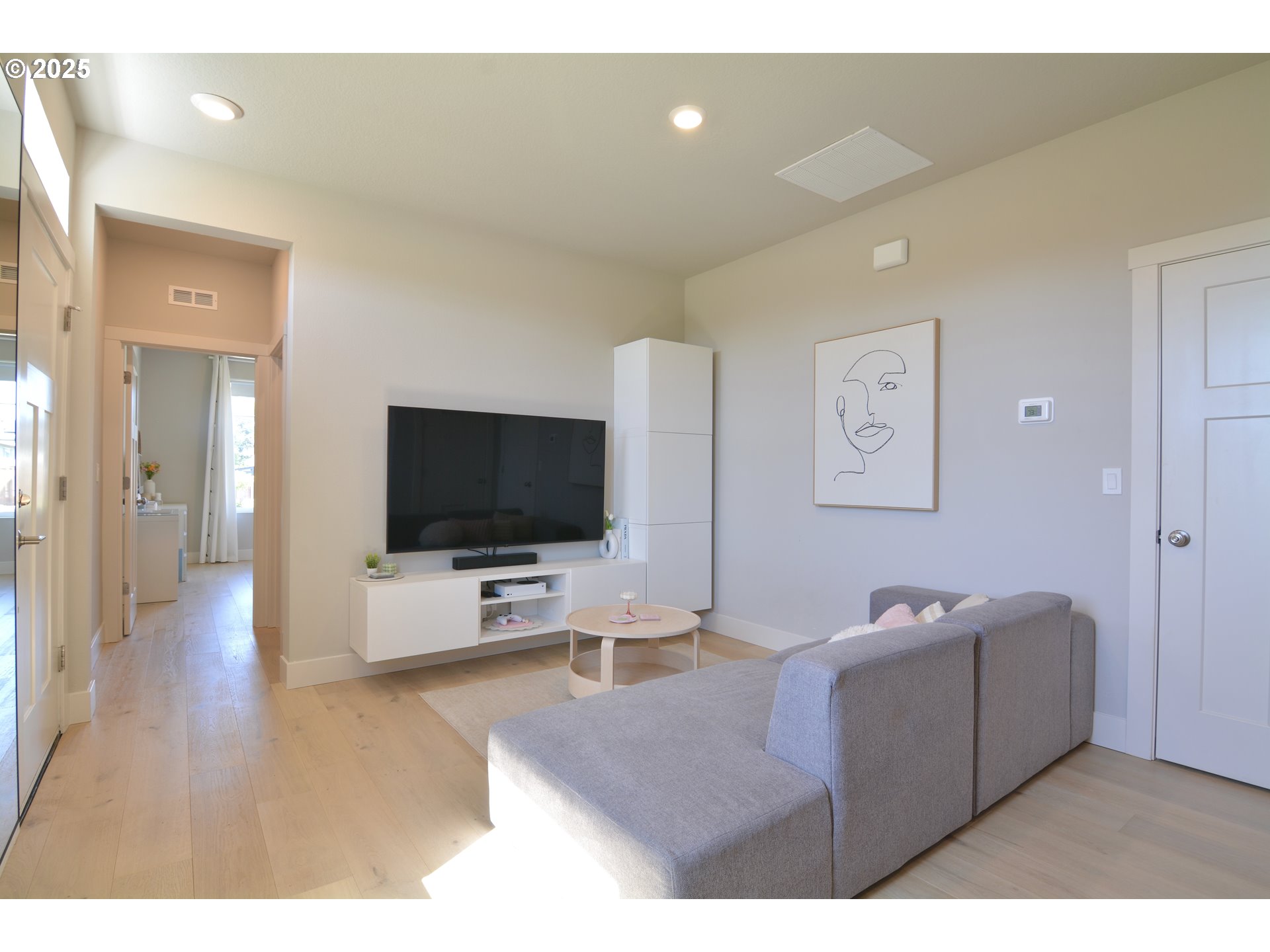 910 Marie ST, Mt. Angel