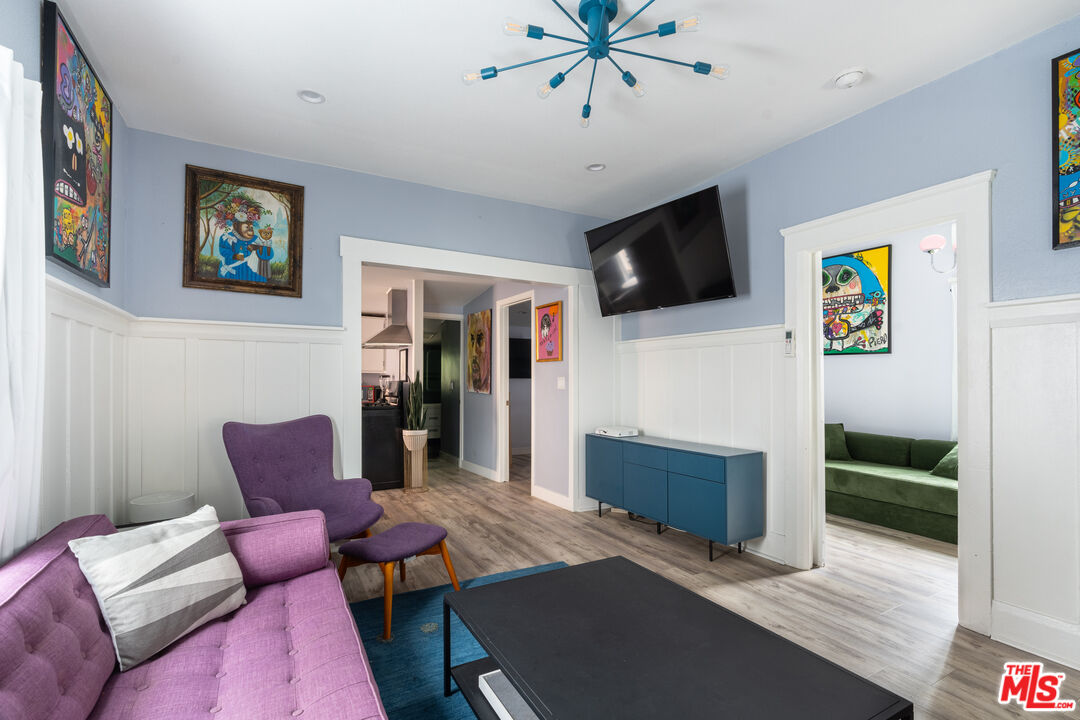 218 N Avenue 61