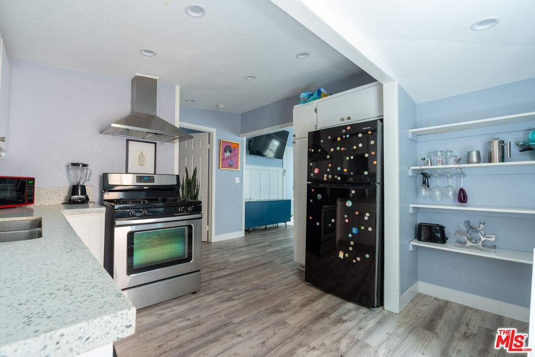 218 N Avenue 61