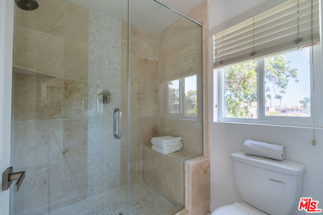 4437 Avocado St Unit: 101