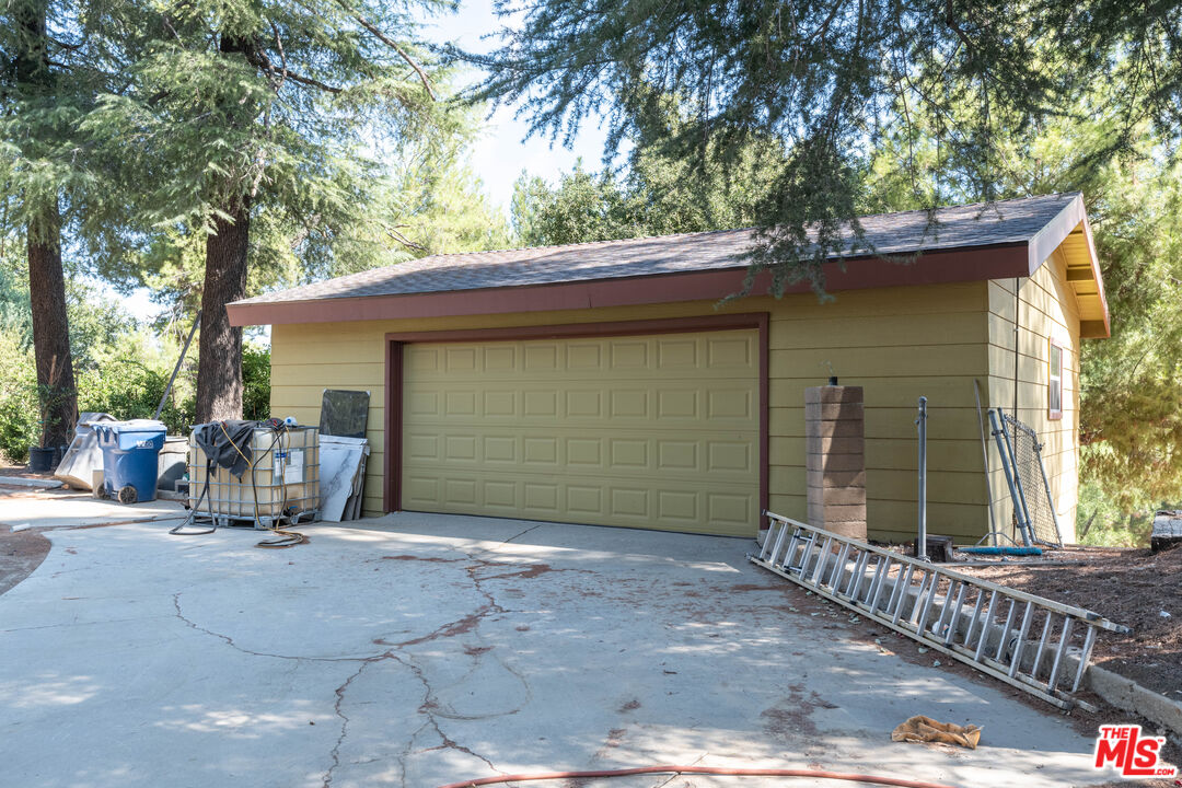 16402 Placerita Canyon Rd
