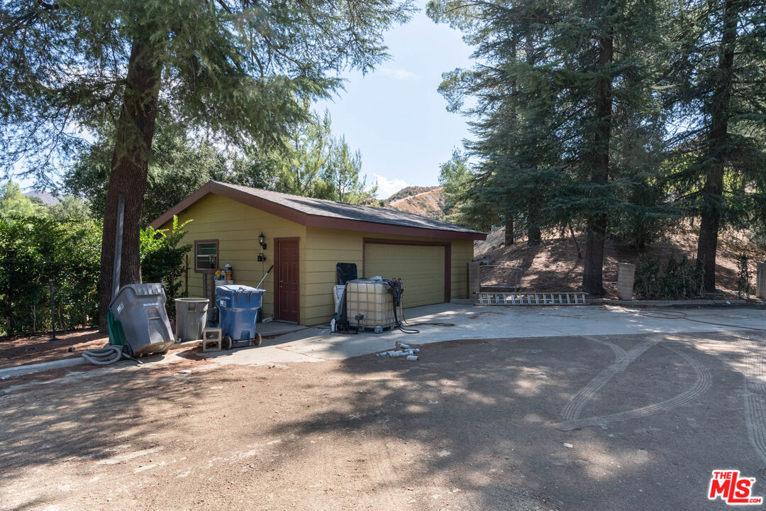 16402 Placerita Canyon Rd