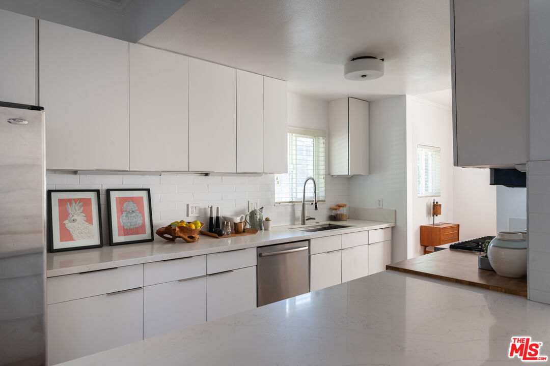 4437 Avocado St Unit: 101