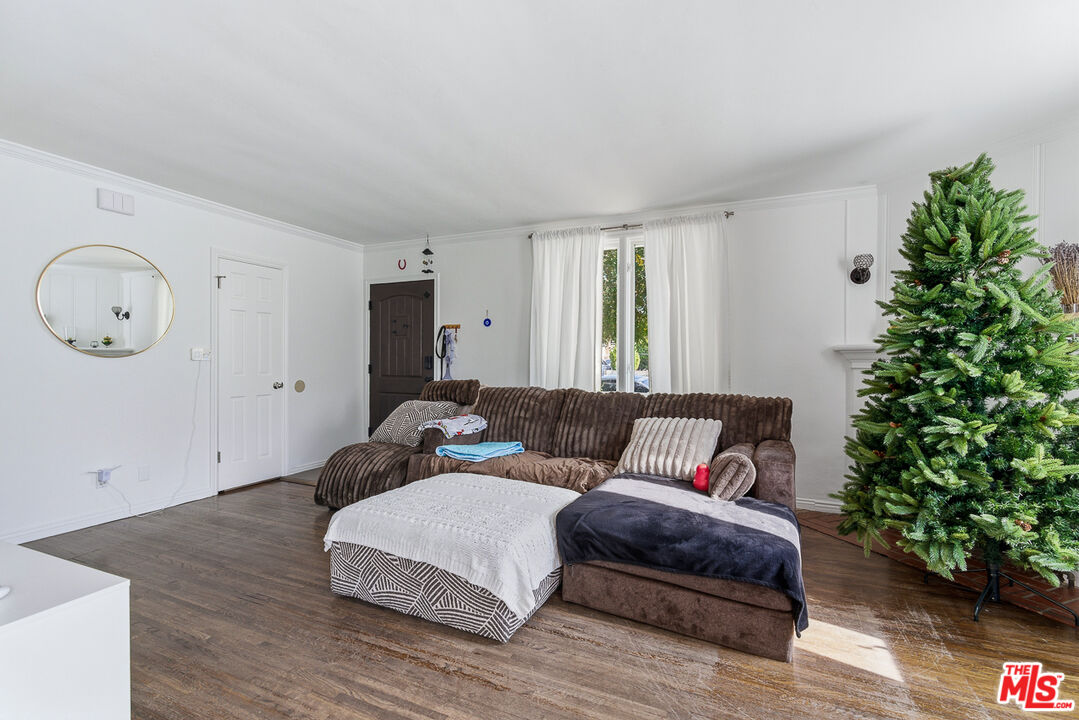 611 N Buena Vista St