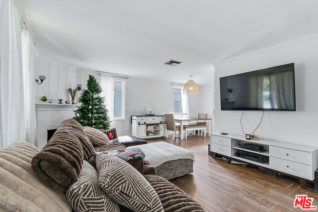 611 N Buena Vista St