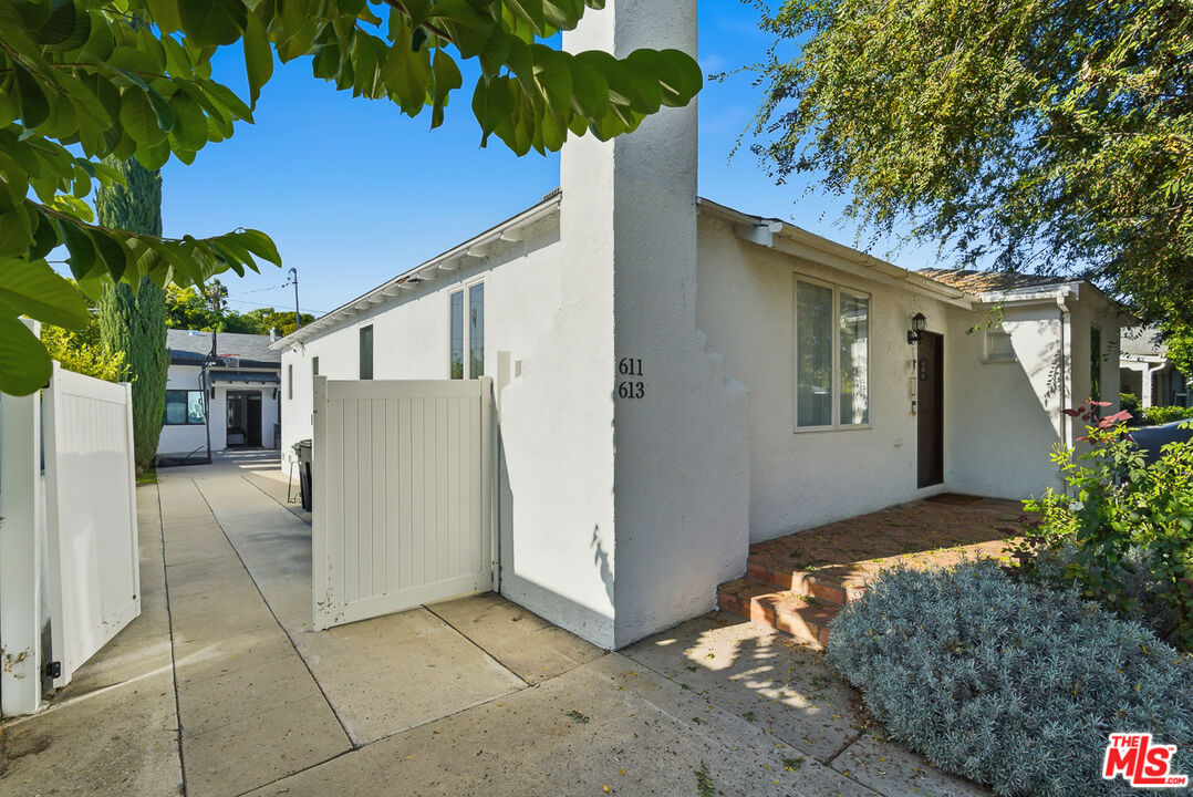 611 N Buena Vista St