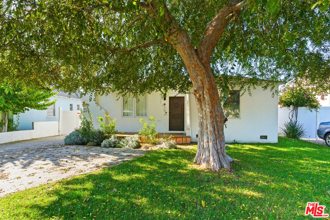 611 N Buena Vista St