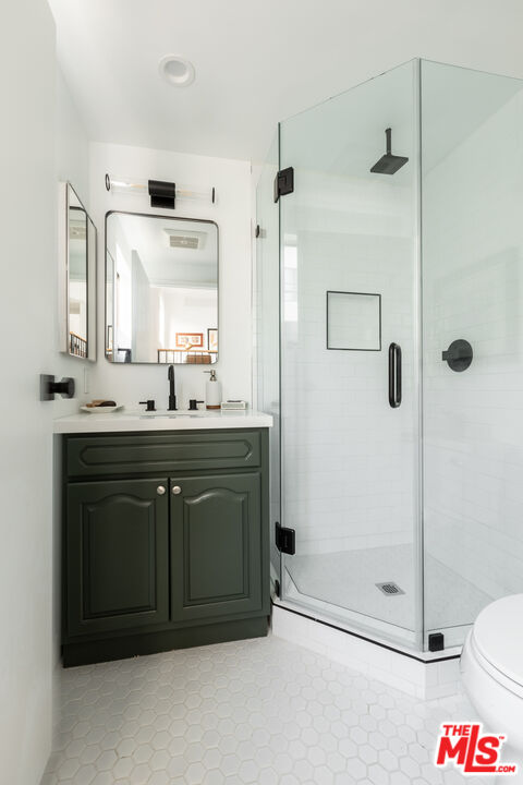 3832 W Avenue 43 Unit: 11