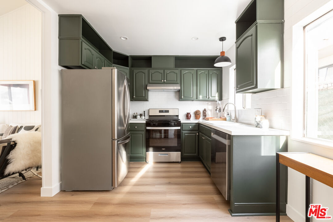 3832 W Avenue 43 Unit: 11