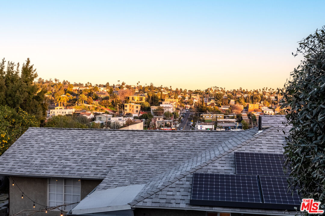 2217 Scott Ave Unit: 1/4