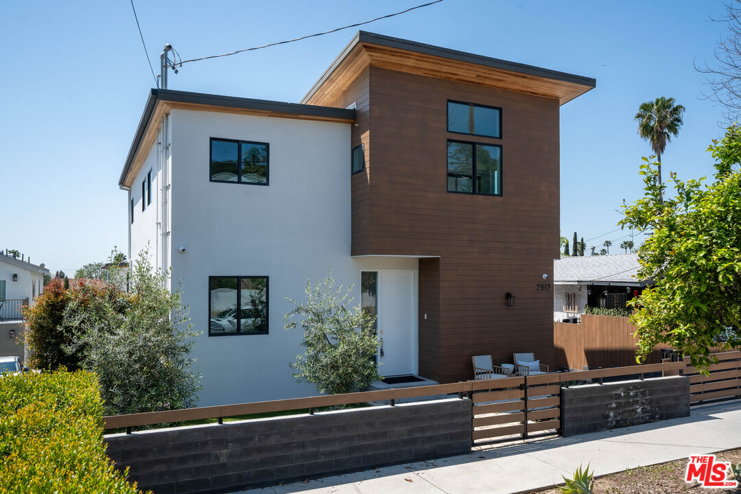 2512 Berkeley Ave