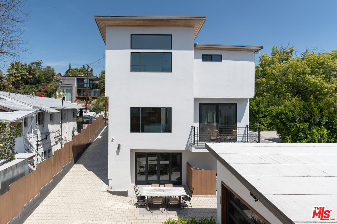 2512 Berkeley Ave