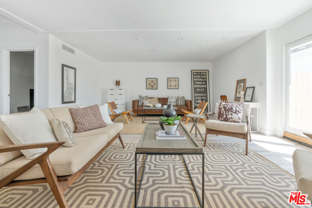 2512 Berkeley Ave