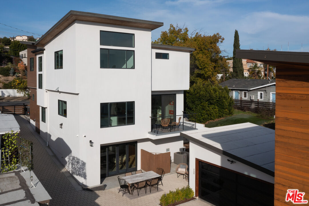 2512 Berkeley Ave
