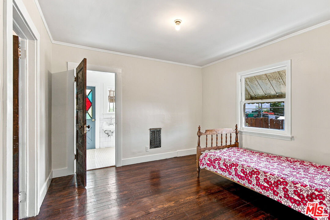 412 N Bernal Ave