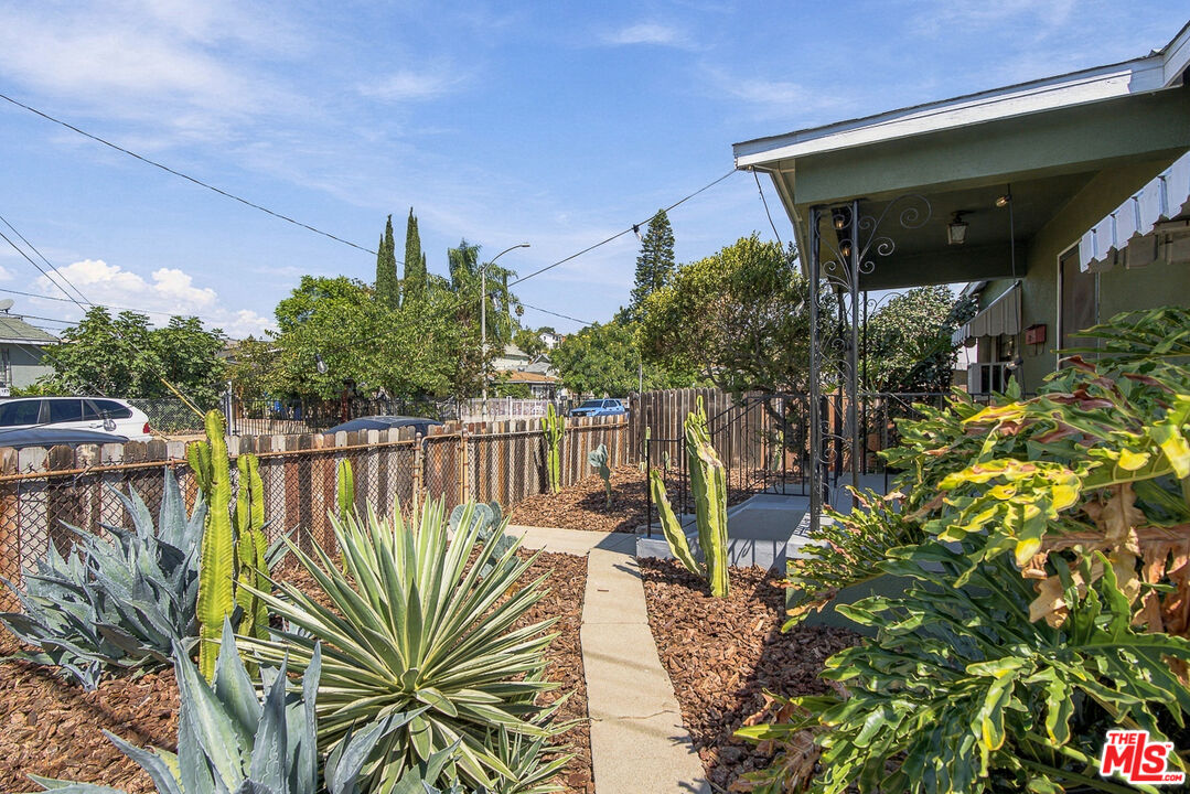 412 N Bernal Ave