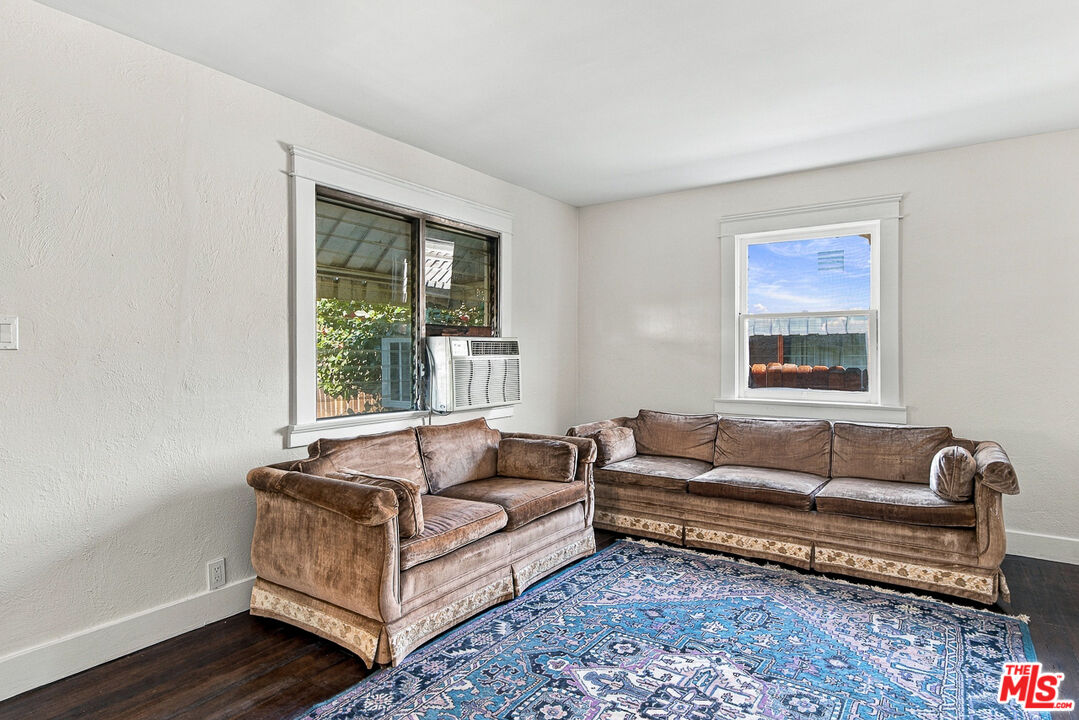 412 N Bernal Ave