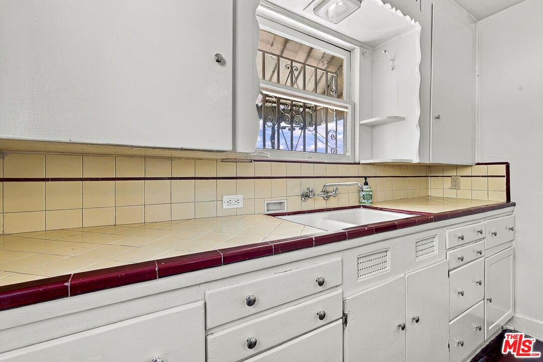 412 N Bernal Ave