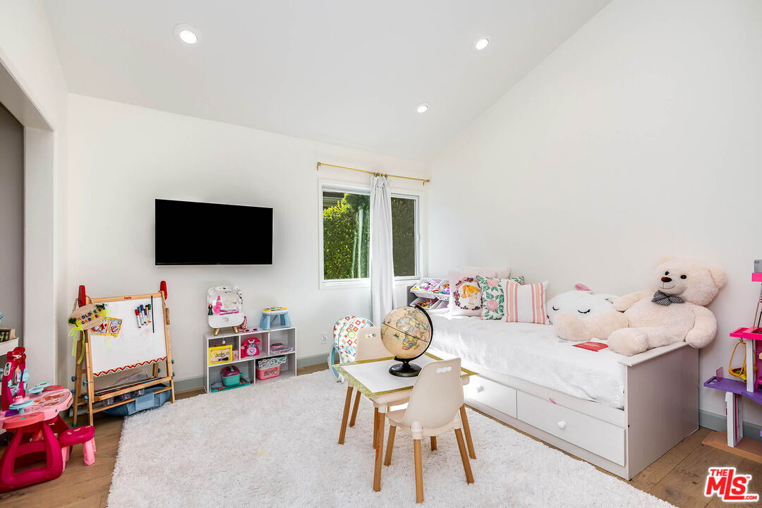 11671 Dona Alicia Pl