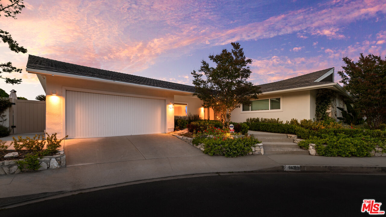 11671 Dona Alicia Pl