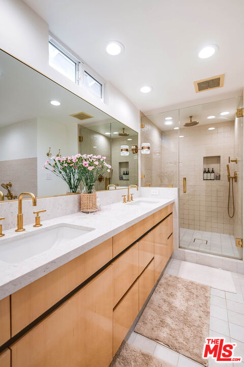 11671 Dona Alicia Pl