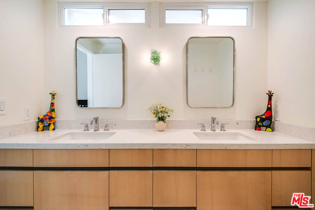 11671 Dona Alicia Pl