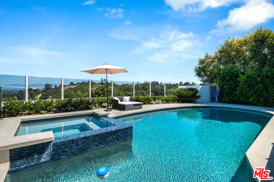 11671 Dona Alicia Pl