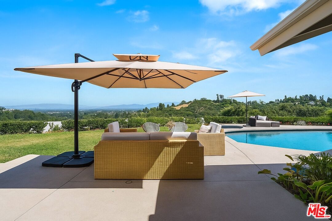 11671 Dona Alicia Pl