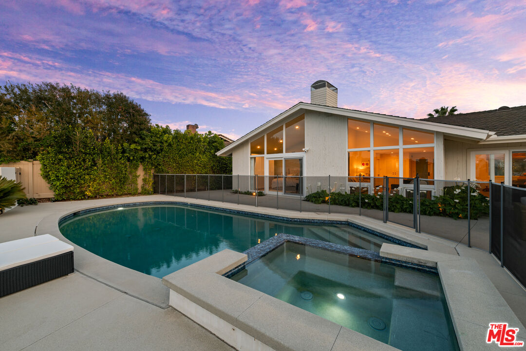 11671 Dona Alicia Pl