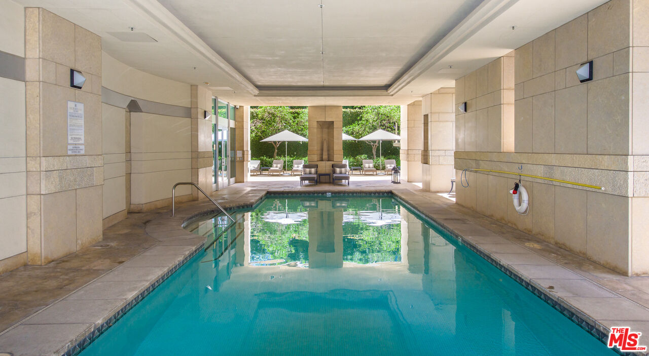 10727 Wilshire Blvd Unit: PH2