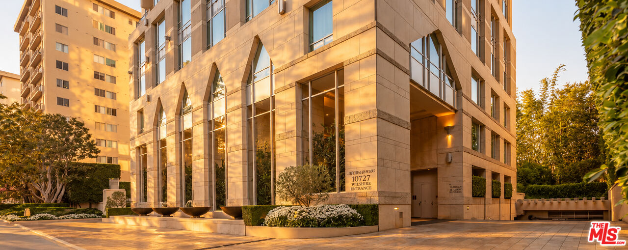 10727 Wilshire Blvd Unit: PH 2