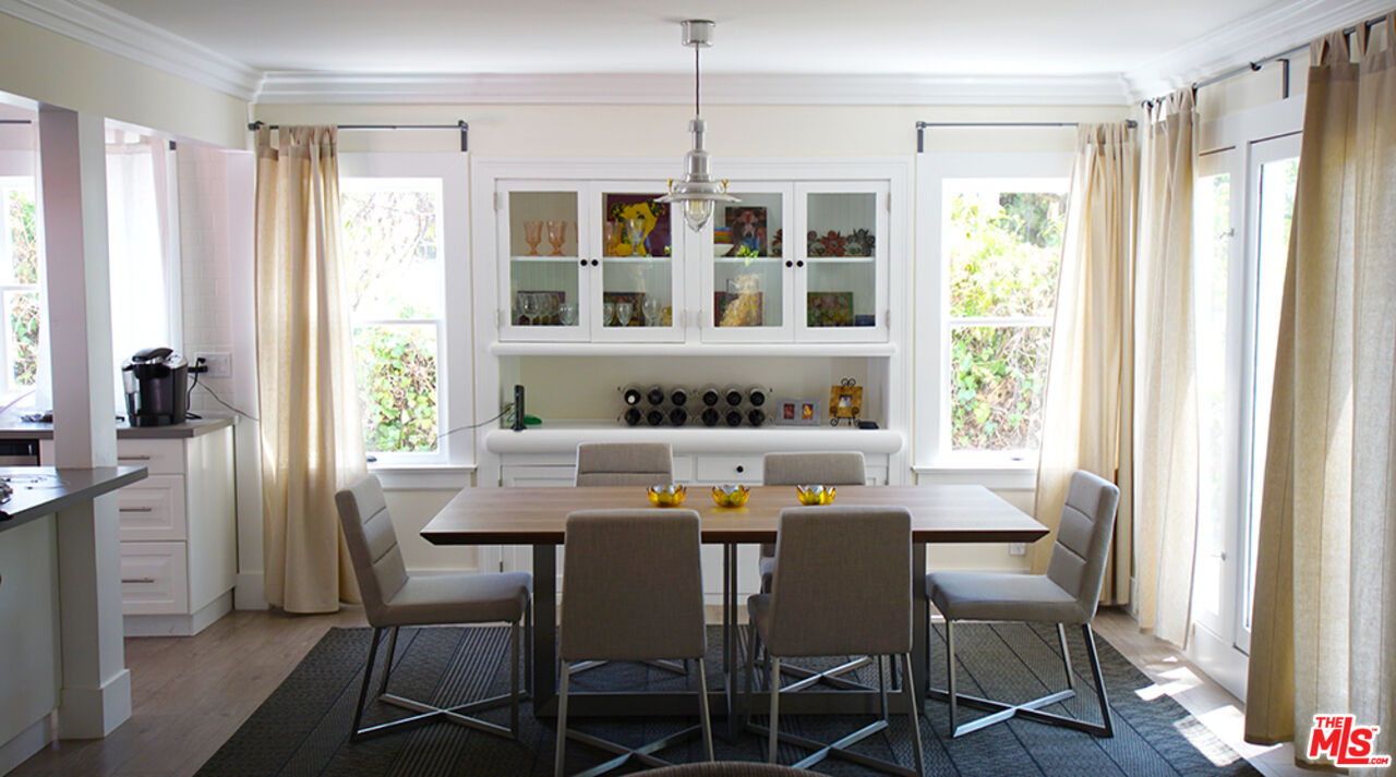 1722 Nichols Canyon Rd