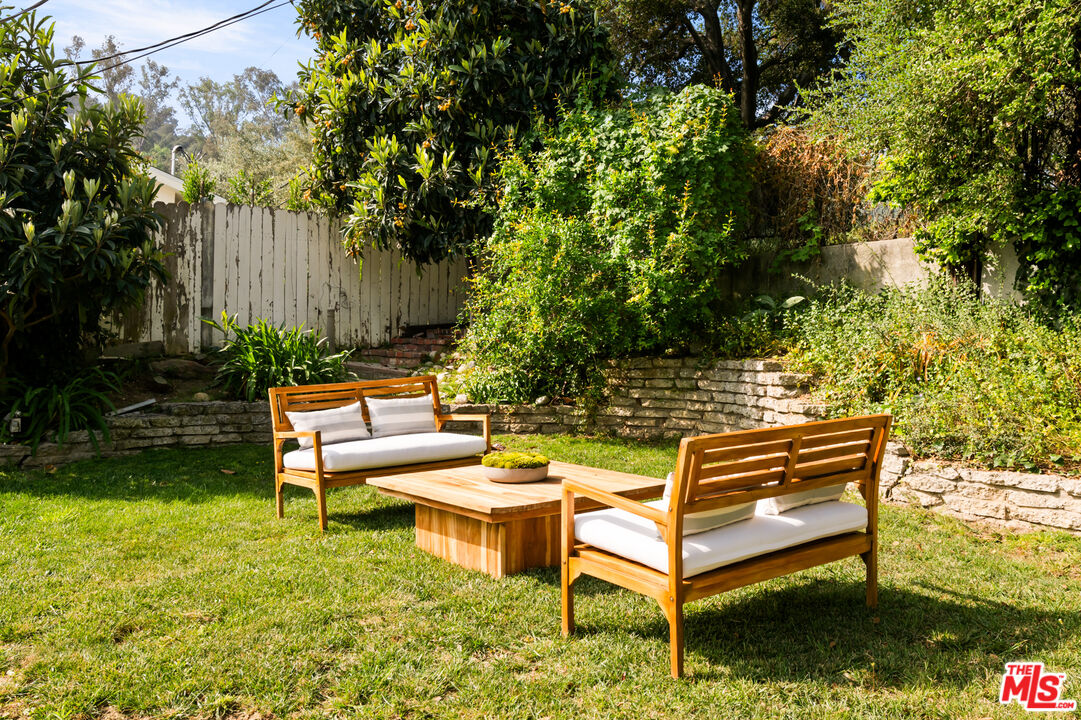 12166 Laurel Terrace Dr