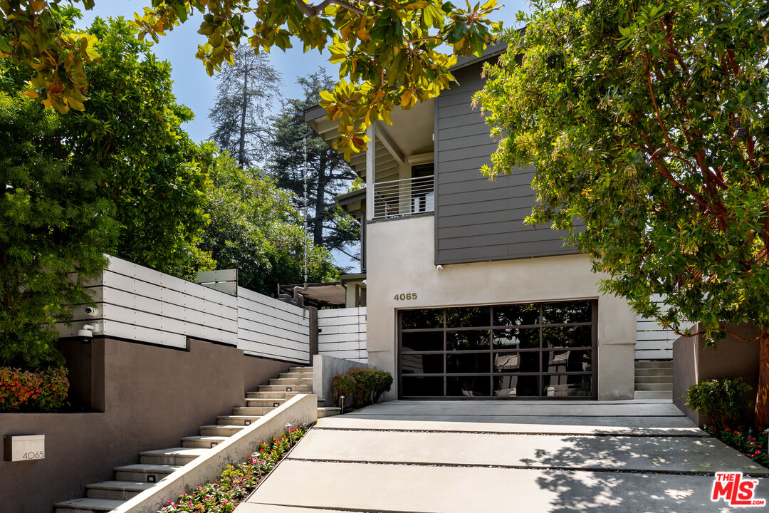 4065 Kraft Ave