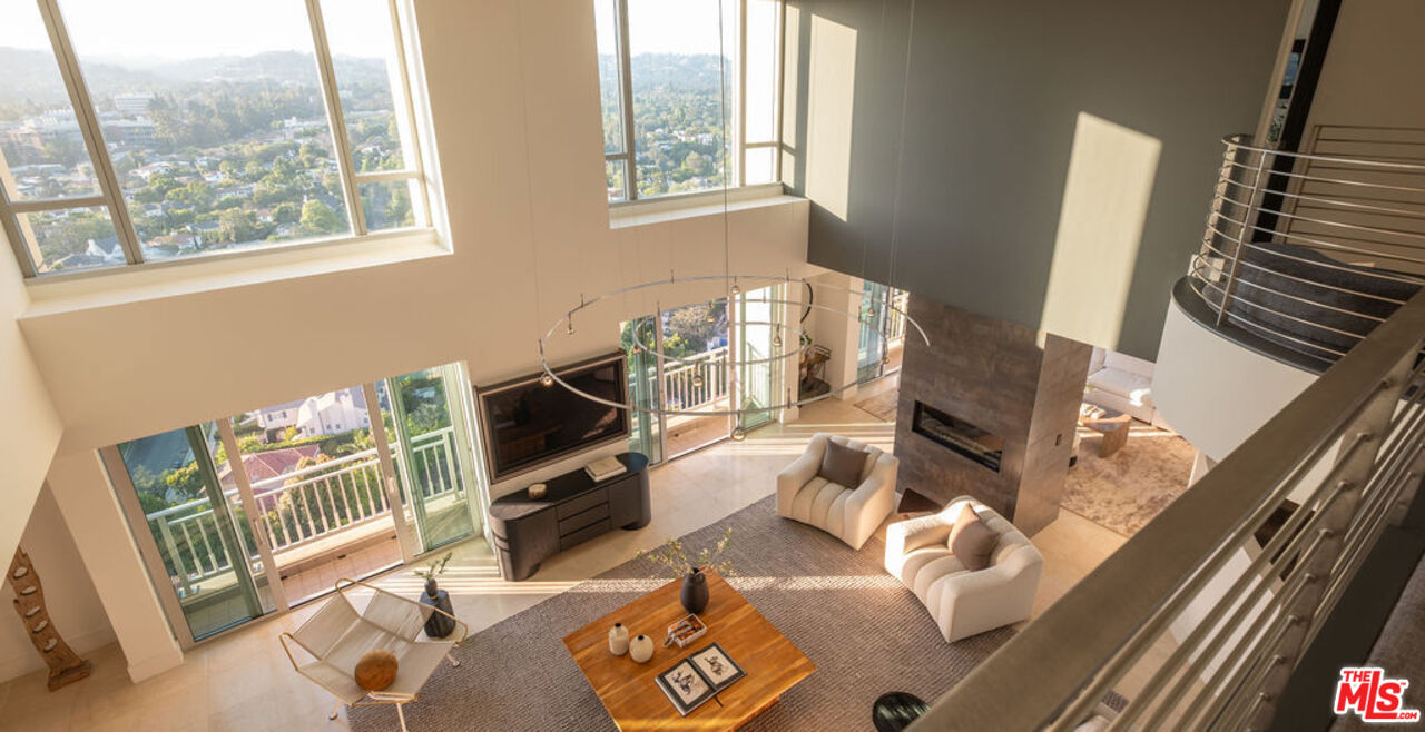 10727 Wilshire Blvd Unit: PH2
