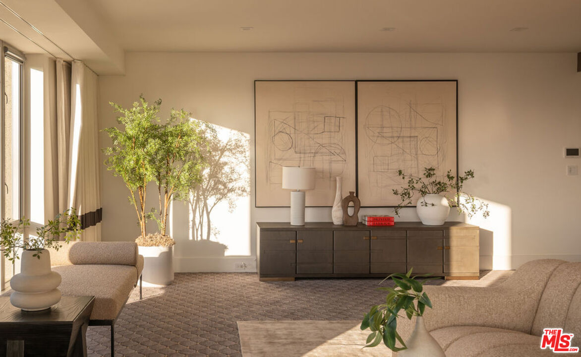 10727 Wilshire Blvd Unit: PH2