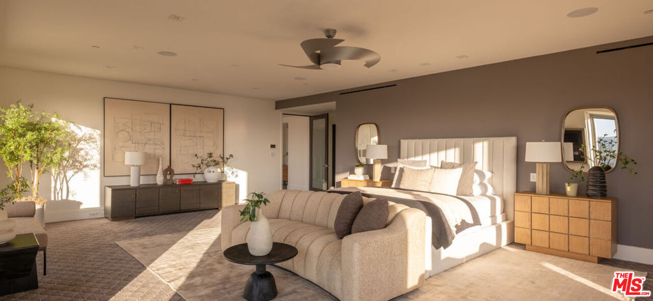 10727 Wilshire Blvd Unit: PH2