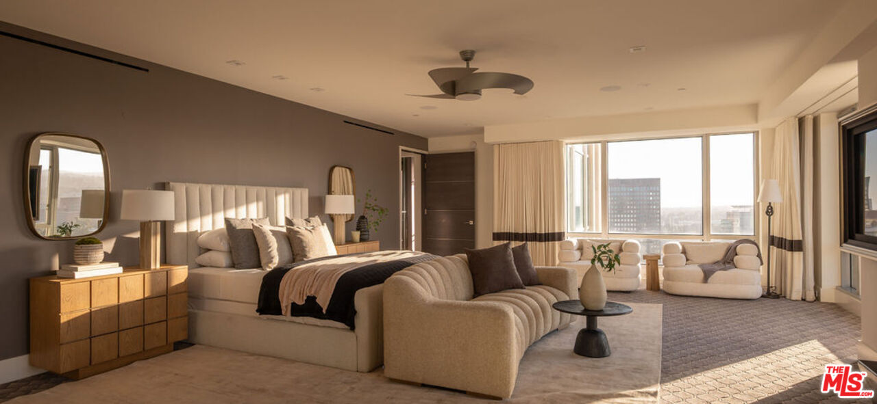 10727 Wilshire Blvd Unit: PH2