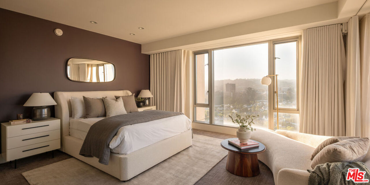 10727 Wilshire Blvd Unit: PH2