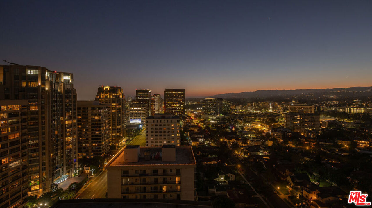 10727 Wilshire Blvd Unit: PH2