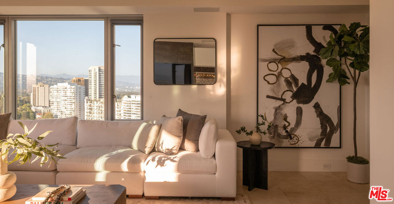 10727 Wilshire Blvd Unit: PH2
