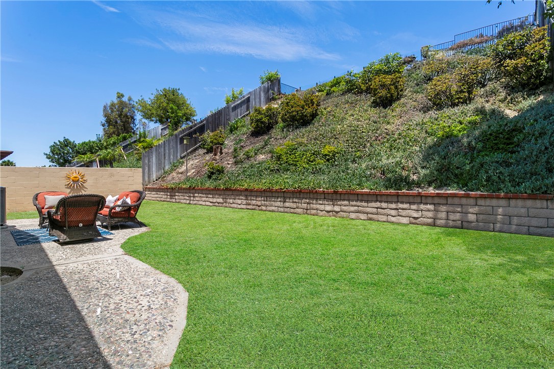 26551 Fresno Dr