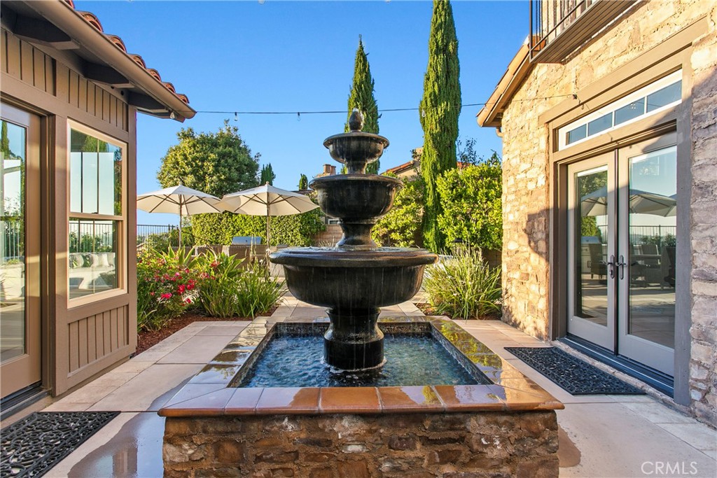 11 Sandalo Court