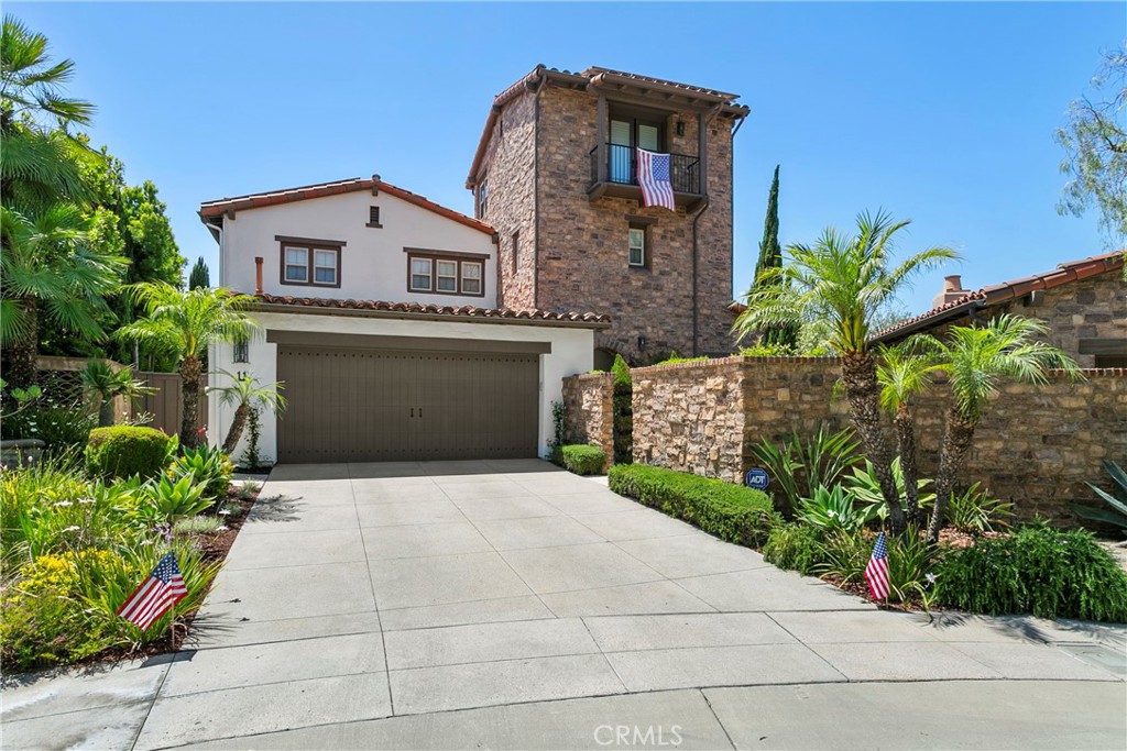 11 Sandalo Court
