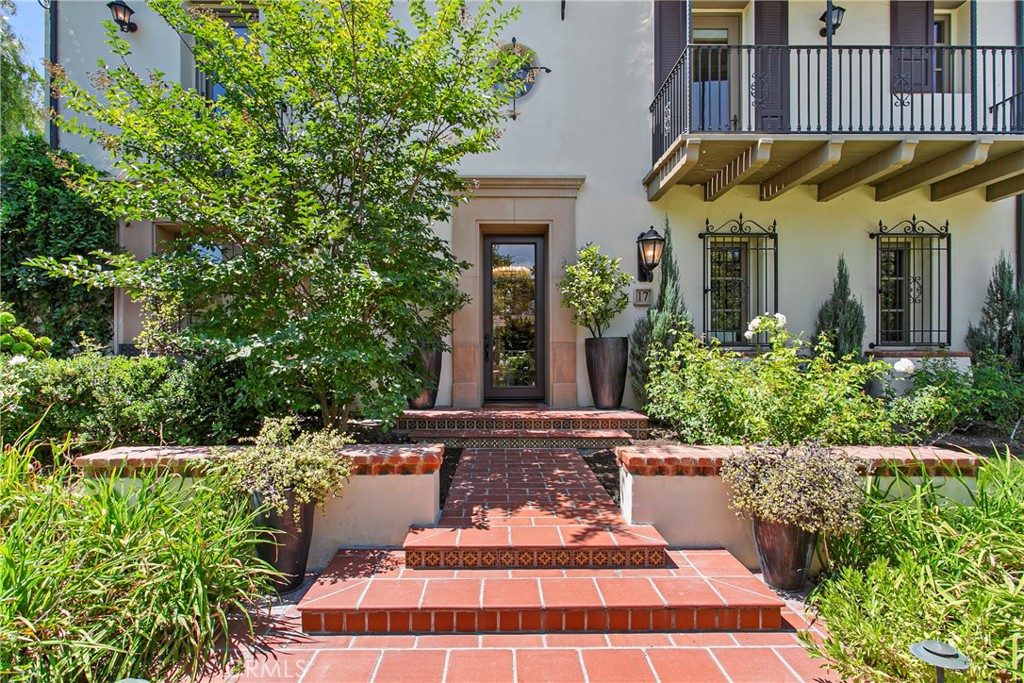 17 San Luis Obispo Street