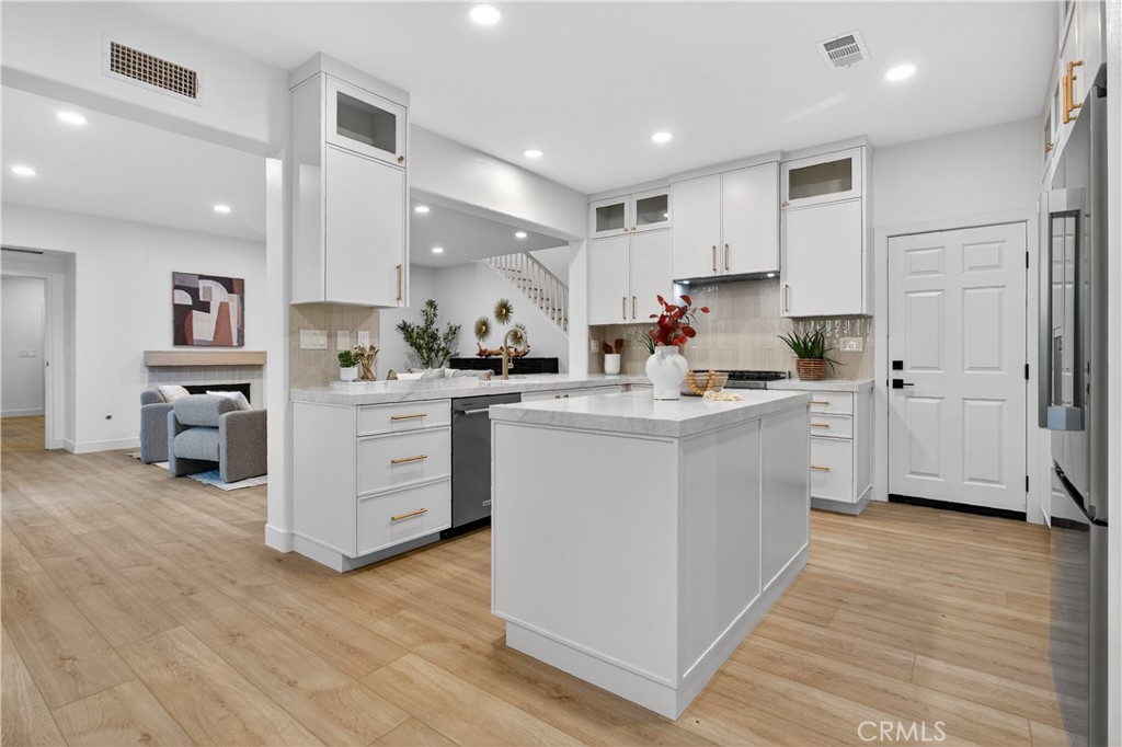81 Zinnia Street