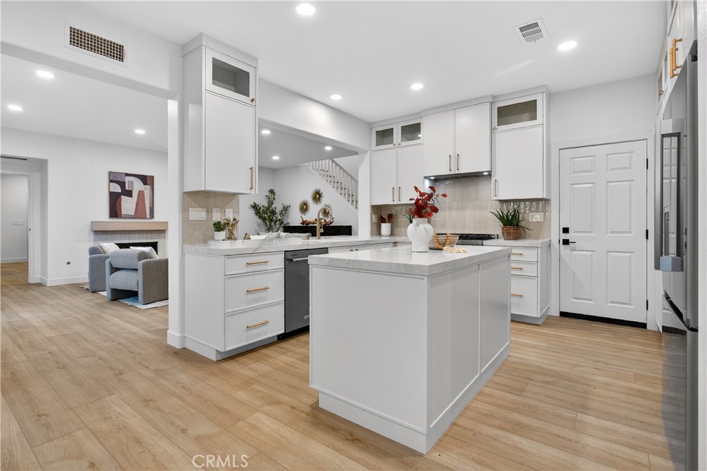 81 Zinnia Street